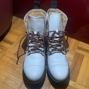 UO Juliette Treaded Lace